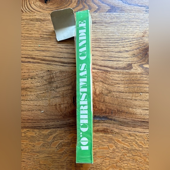 1 Vintage Christmas Taper-10 inch- white with green and red holly leaves & berry - Picture 7 of 9